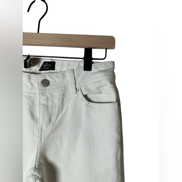 London Jean White Bootcut Jeans Women’s Size 2 Stretch Premium Denim - Picture 2 of 10